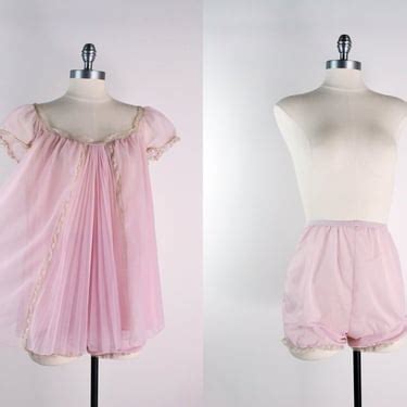 60s Pink Vanity Fair Lingerie Set Pink Pleated Babydoll Vintage Parasol Vintage Atlanta GA