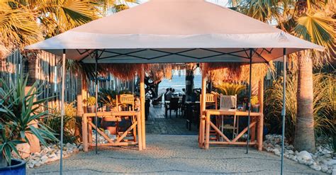 Canopy Shade in the Beach · Free Stock Photo