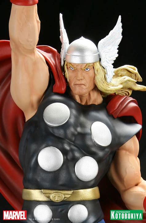 Thor Classic Avengers Fine Art Statue The Toyark News