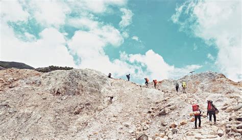 Pendakian Gunung Papandayan Ketika Semesta Berbaik Hati Kelanaku