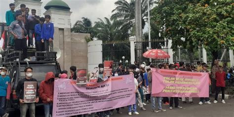 Mahasiswa Kembali Turun Ke Jalan Tolak Angket Pemilu