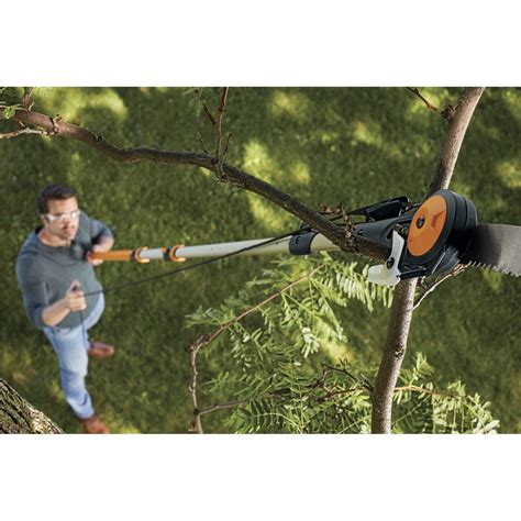 Fiskars Telescopic Tree Pruner 4.9M | Bunnings Warehouse