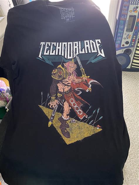 Techno merch came today : Technoblade