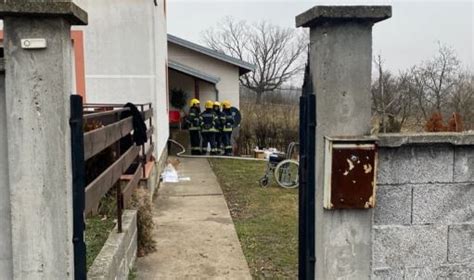 Žena doziva svoju majku nakon požara u Domu za stara lica