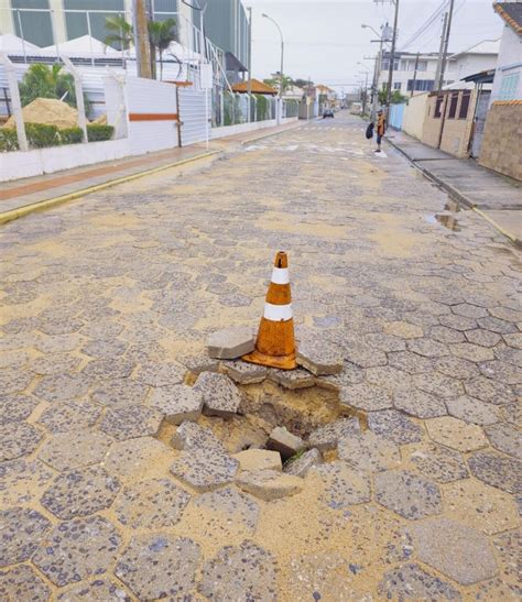 Equipes Da Prefeitura De Laguna Sinalizam Pontos Problemas