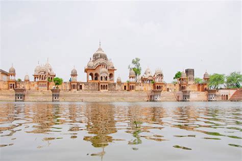 Kusum Sarovar Govardhan | History, Interesting Facts & Best Time to ...