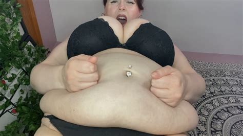 Bambixxlynn BBW Belly Punching ManyVids