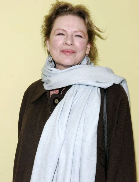 Hot Celebrity Bikini Beach Dianne Wiest