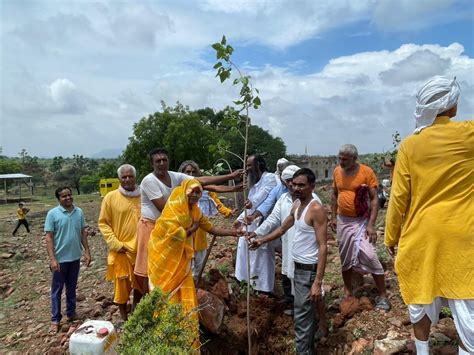 ग्रामीणों ने लिया संरक्षण का संकल्प पर्यावरण बचाने की अपील Villagers