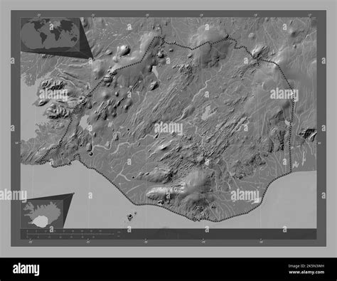 Suurland región de Islandia Mapa de elevación en dos niveles con