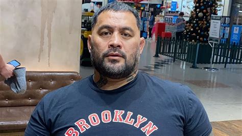 Mma Legend Mark Hunt Shows Off 60lb Weight Loss For Sonny Bill Williams