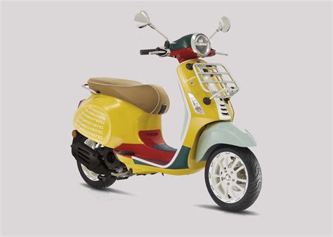 La Vespa Primavera Sean Wotherspoon Es Una Moto Multicolor Para Volver