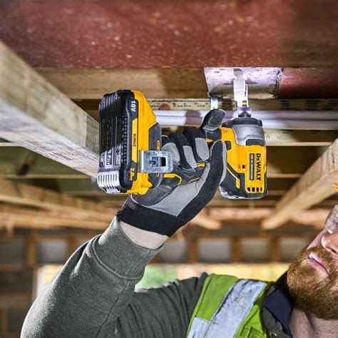 DeWalt DCK2062P2T GB Brushless 18v XR Combi Drill Impact Driver Twin