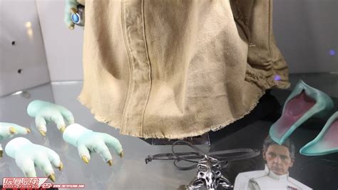 Hot Toys Star Wars曼達洛人 比 Baby Yoda 可動人偶實物樣辦登場 Toys Zone D 玩具兄弟 Figures Price List Reviews