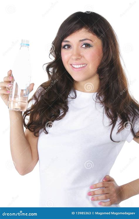 Femme De Brunette Avec De L Eau Image Stock Image Du Assez Personne 13985363