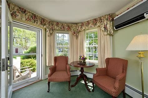 Bar Harbor Inn and Spa,Acadia National Park:Photos,Reviews,Deals