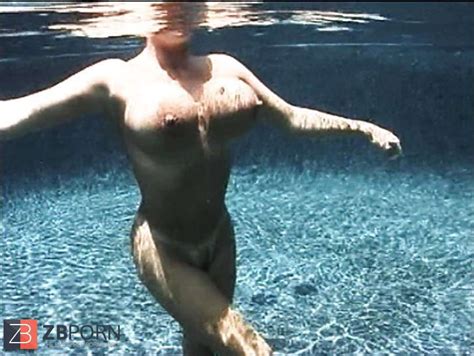 Linsey Dawn Underwater Pool Part ZB Porn