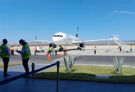 Inauguran El Vuelo La Paz Monterrey Llegan Los Primeros Pasajeros