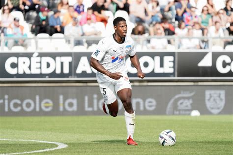 Amiens Sc Bastia J Urhoghide De Retour