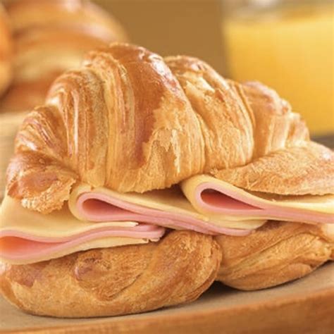 Croissant De Jamón And Queso Mi Isla Bakery