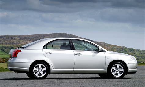 Toyota Avensis Liftback Specs Photos