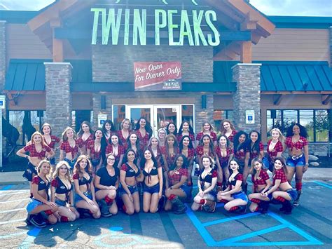 Twin Peaks Restaurant