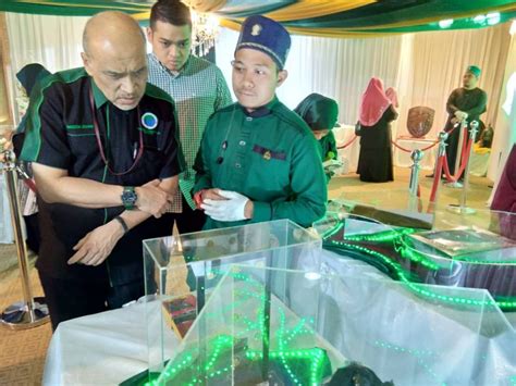 Majlis Perasmian Karnival Sambutan Ulang Tahun Ke Pusat Perniagaan