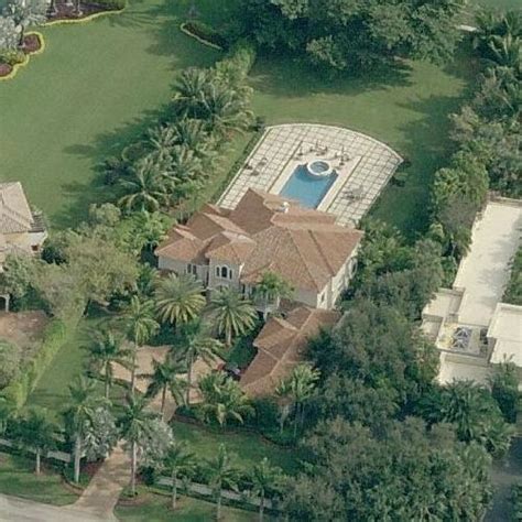 Beyonce & Jay-Z's House (leased) in Indian Creek, FL (Google Maps)