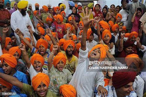 16 Turban Clad Sikh Stock Photos, High-Res Pictures, and Images - Getty ...