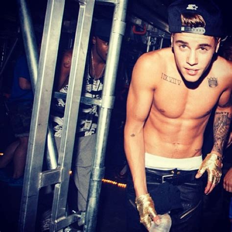 Cool Look Part 2 From Justin Biebers Shirtless Pics E News