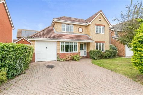 Asquith Drive Highwoods Colchester Co4 4 Bedroom Detached House For