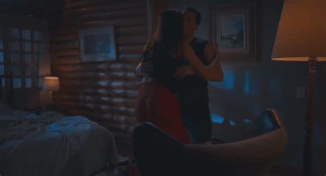 Nude Video Celebs Camila Queiroz Sexy Procura Se