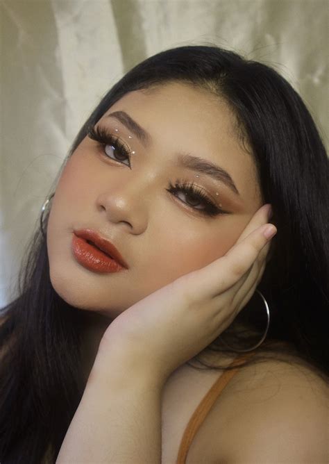 Makeup And Lifestyle Content Creator Sophia Buenaventura Simplysxy