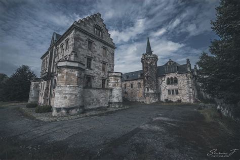 Rapunzels Castle Germany [OC] : r/AbandonedPorn