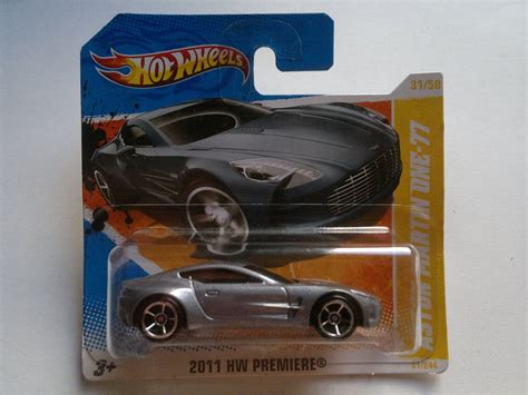 ASTON MARTIN One 77 Hot Wheels Toy Car
