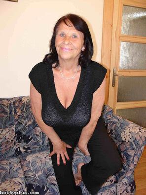 Women You Wish Were Your Randy Landlady 002 254 Porn Pic