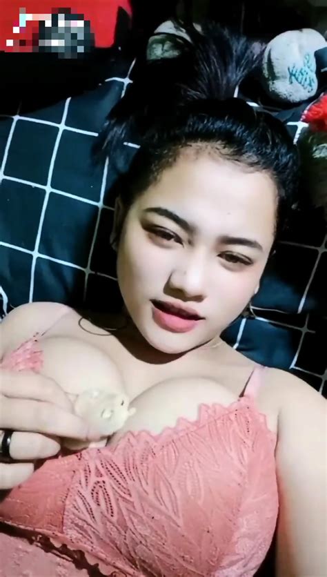 Hot Asian Boobs