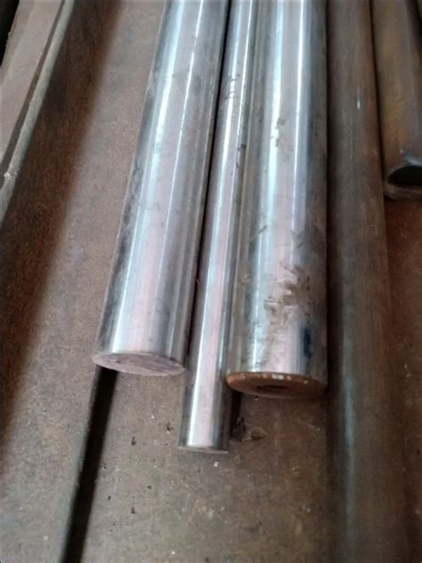 Cylindrical Hot Rolled Stainless Steel Rod For Construction Material Grade SS304 At Best