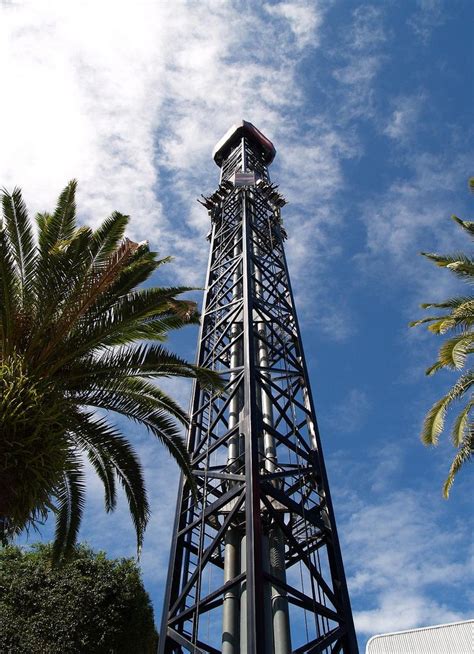 The Batwing Spaceshot Is A Thrill Ride Located At Warner Bros Movie