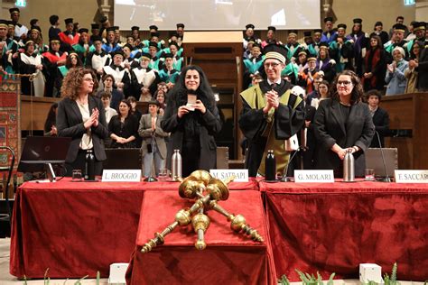 LUnibo Inaugura Lanno Accademico 2022 2023 Satrapi Tutti Hanno