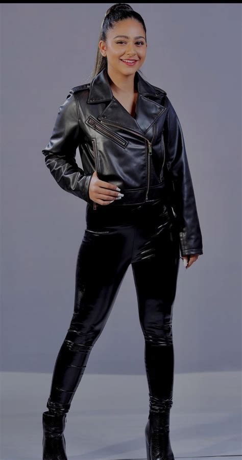 Diksha Hot Pics DikshaSharmafap