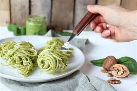 Selbstgemachte Spaghetti Und Walnuss Pesto Stylingkitchen