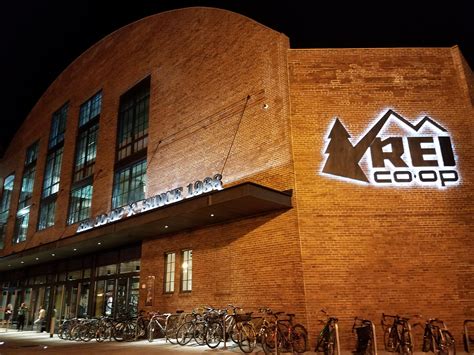 Rei Locations Washington State Rei Flagship Store Hi Res Stock