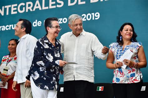 Presidente Andrés Manuel López Obrador Entrega Programas Para El Bienestar En Poza Rica