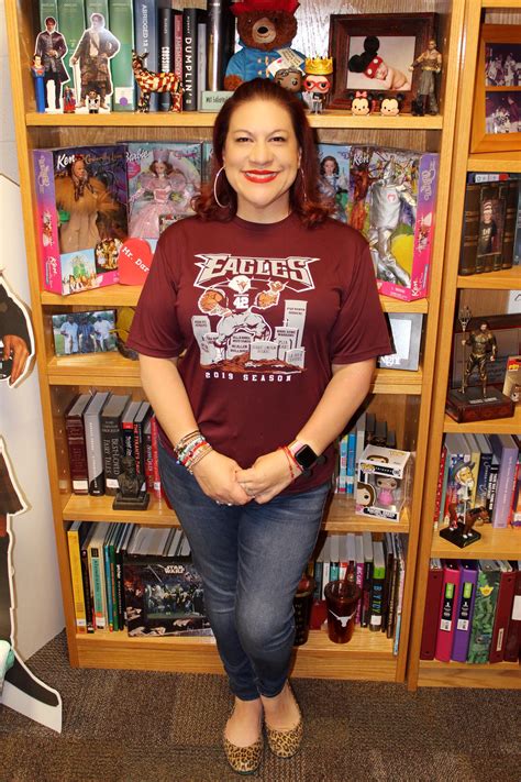 MHS librarian recognized for Border Book Bash | Mission Consolidated