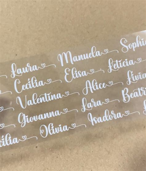 NOMES PERSONALIZADOS NA COR BRANCA PARA RESINA