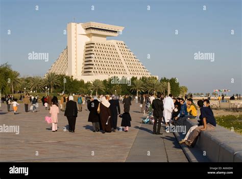 Doha Corniche Qatar Stock Photo - Alamy