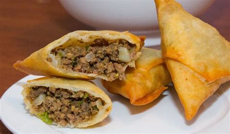 Easy Beef Samosas Samosa Recipe Samboosa Recipe Beef Samosa Recipe