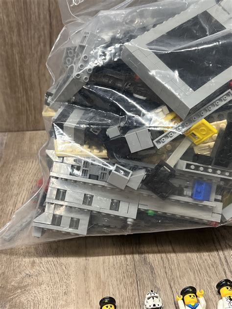 Legos 4 Pounds of Lego Pieces 15 Mini Figs HUGE BULK LOT bricks