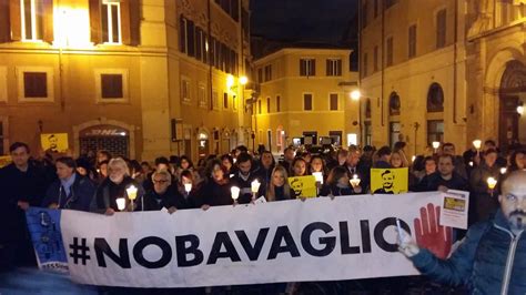 La Rivolta Di Giornalisti E Editori Contro La Legge Bavaglio Del Governo